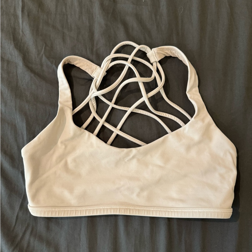Lululemon free to be sports bra in white